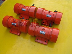 YZS振動(dòng)電機(jī):激振能力強(qiáng)，拆卸方便。